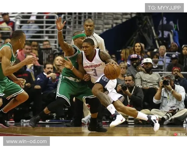 布拉德利·比尔突破得分效率提升拉开阵容空间对比同期得分手明显