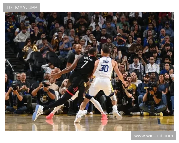 杜兰特关键时刻拉开得分差距，助篮网提升整体进攻效率